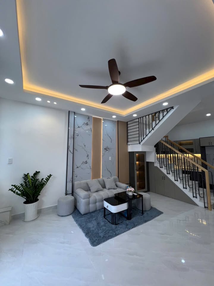 Nhà đẹp Hiệp Bình Chánh 37m² giá 4 tỷ - Vào ở ngay!