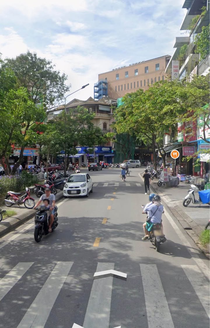 Nhà Mặt Tiền Hai Bà Trưng, Huế 64m² giá 13 tỷ - Vị trí đắc địa cho kinh doanh!