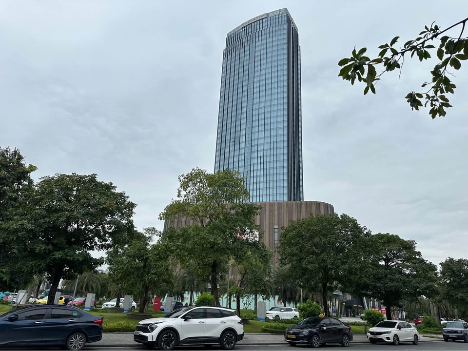 Shophouse Bạch Đằng Hải Phòng 108.5m² giá 35 tỷ - Đối diện Vincom 45 tầng!