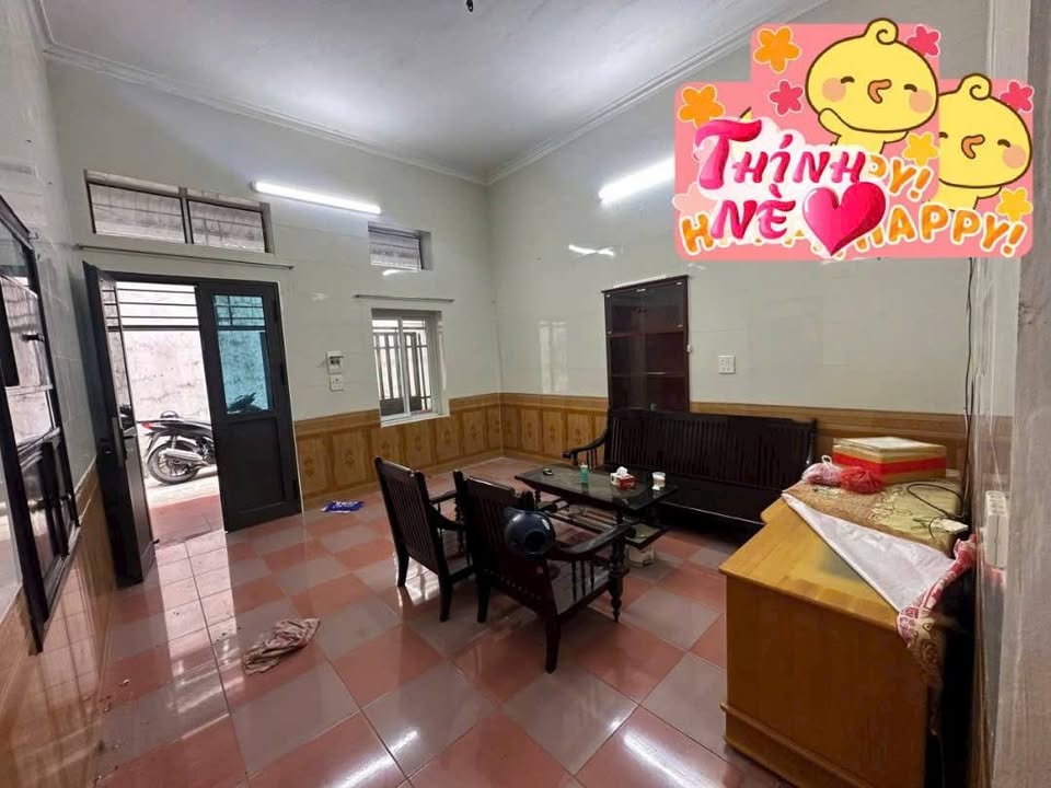 Nhà 2 tầng Trần Nguyên Hãn, Bắc Giang 81m² giá 2.4 tỷ - Vị trí trung tâm, ngõ thông!