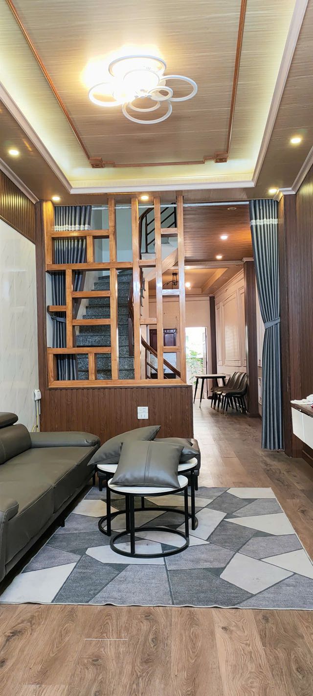 Nhà 2 tầng 1 tum tại Ngô Quyền, Vĩnh Yên 70m² giá 2 tỷ - Sẵn sàng ở ngay!