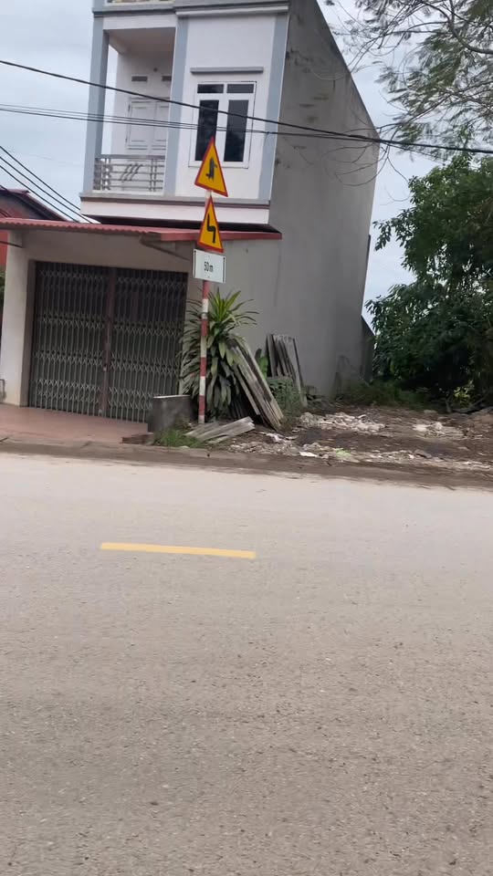 Đất mặt tiền Tỉnh lộ 242 Bố Hạ 85m² giá 1.3 tỷ - Kinh doanh thuận lợi!