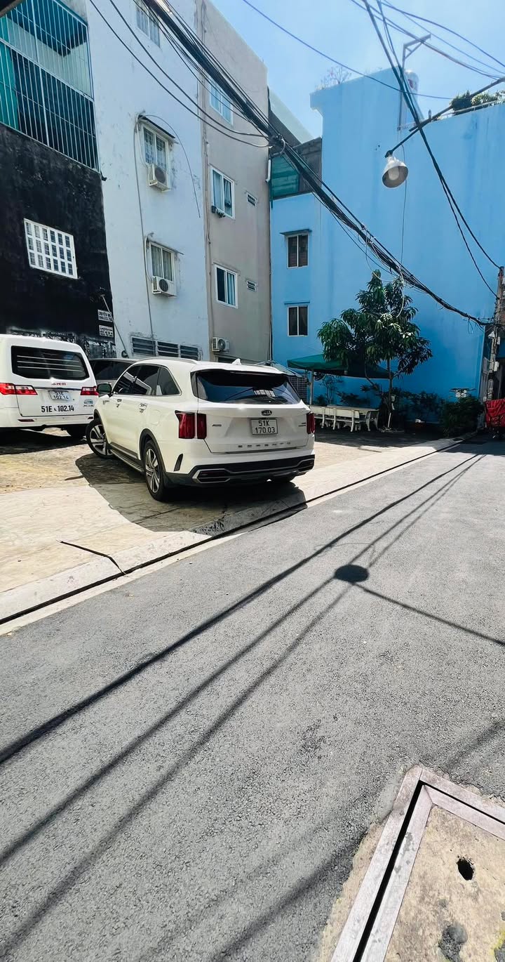 Đất nền 80m² Trương Công Định, Tân Bình giá 7.9 tỷ - Ô tô vào tận nhà!