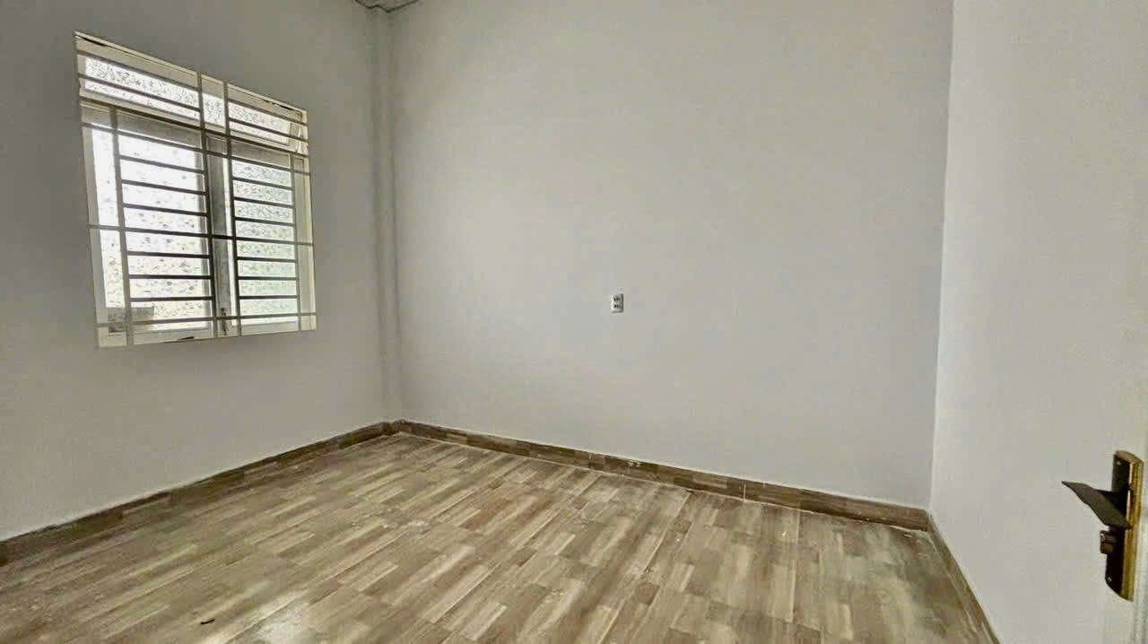 Nhà nguyên căn cho thuê Hẻm Lam Sơn, Bảo Lộc, Lâm Đồng 2PN giá 4.5 triệu - Thích hợp gia đình nhỏ!