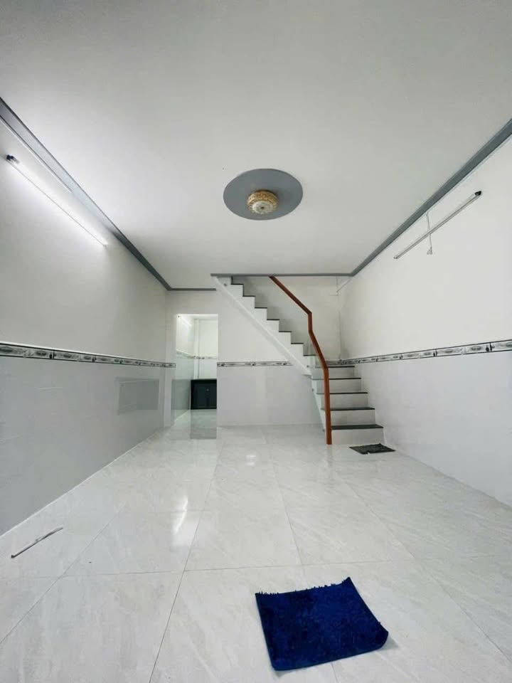 Nhà 1 trệt 1 lầu 35m² giá 3.2 tỷ - Khu dân cư hiện hữu, gần trung tâm!