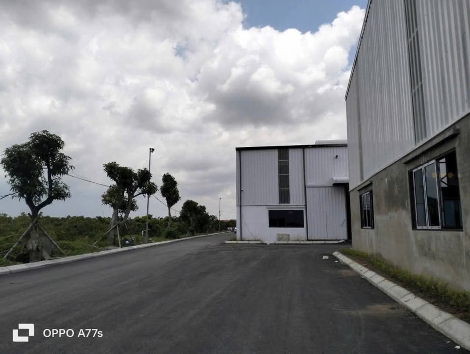 Cho thuê kho xưởng 20.000m² tại thị trấn Vĩnh Trụ, Lý Nhân - Giá chỉ 1,4 tỷ/tháng!