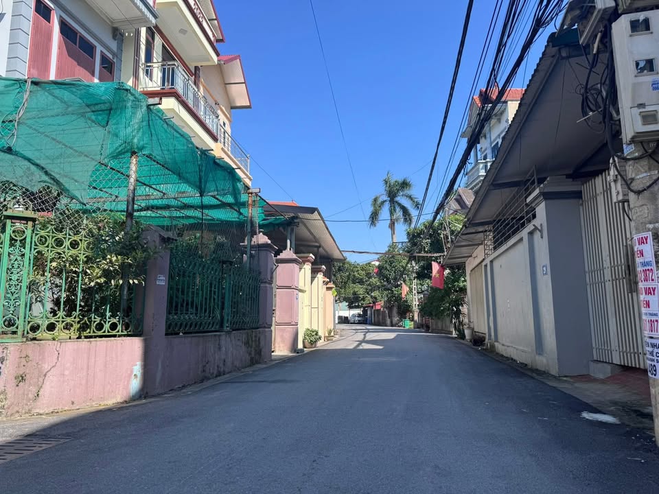 Đất nền Vĩnh Ngọc Đông Anh 45m² giá 5 tỷ - Gần cầu Nhật Tân, giao thông thuận tiện!