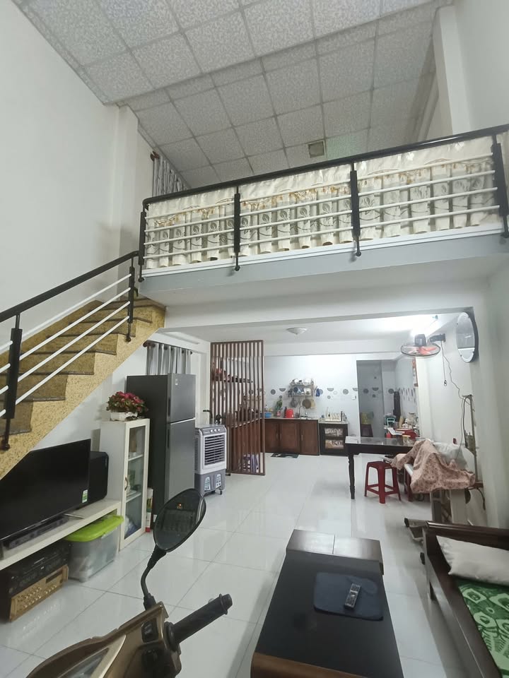 Nhà lững đúc Trương Chí Cương 44m² giá 3.8 tỷ - Tiện ích đầy đủ xung quanh!