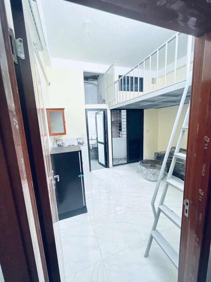 Nhà nhỏ cho thuê tại Dịch Vọng Hậu, Cầu Giấy - Giá chỉ 40 triệu/tháng, full khách!