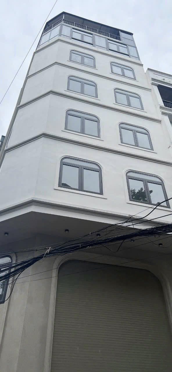 Cho thuê tòa nhà mặt phố Nguyễn Văn Trỗi, Thanh Xuân 80m² - Thiết kế thông sàn, thang máy tiện nghi!