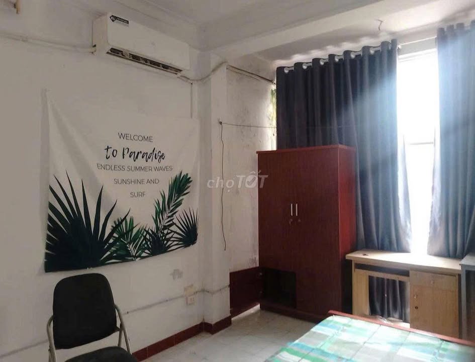 Nhà cho thuê 4,5 tầng tại Phố Núi Trúc 40m² - Phù hợp mở văn phòng hoặc kinh doanh