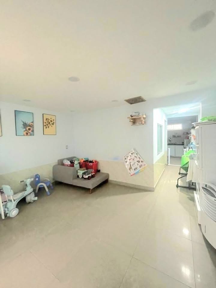 Nhà 2 Tầng Đường Võ Thị Nhờ Quận 7 - 2 Tỷ, Sổ Hồng Riêng, Sẵn Sàng Ở Ngay!