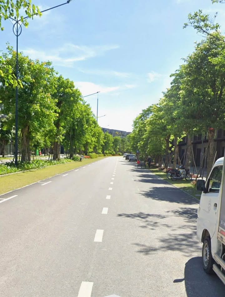 Townhouse Âu Cơ Vinh 108m² giá 8.6 tỷ - Sổ đỏ chính chủ, cho thuê 120 triệu/năm!