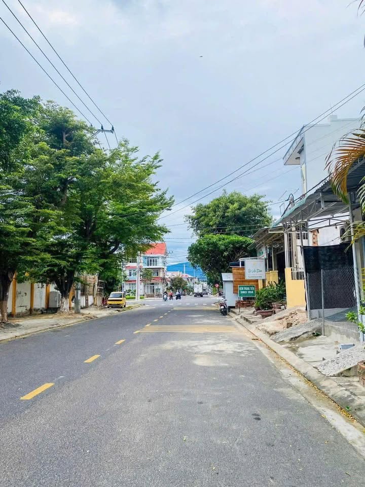 Nhà phố Cam Ranh 65.87m² giá 3.2 tỷ - Gần chợ và trường học!