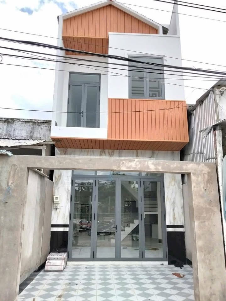 Nhà mặt tiền Bờ Kè Rạch Cái Sơn, An Bình, 86m² - Hoàn thiện sang trọng!