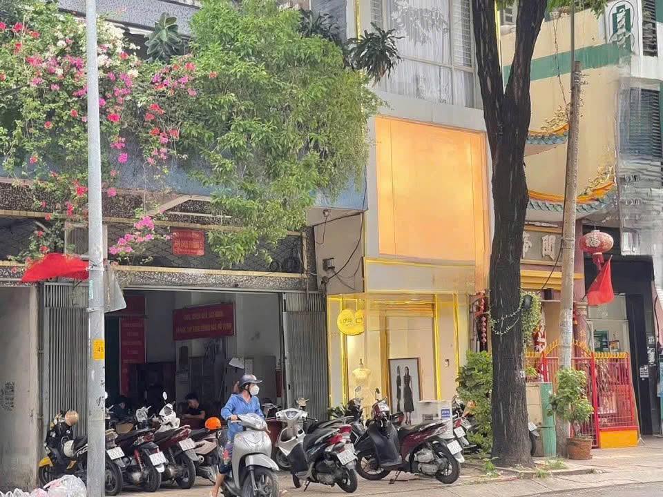 Nhà mặt tiền đường Võ Văn Tần, quận 3, diện tích 76m² - Kinh doanh đa ngành nghề!