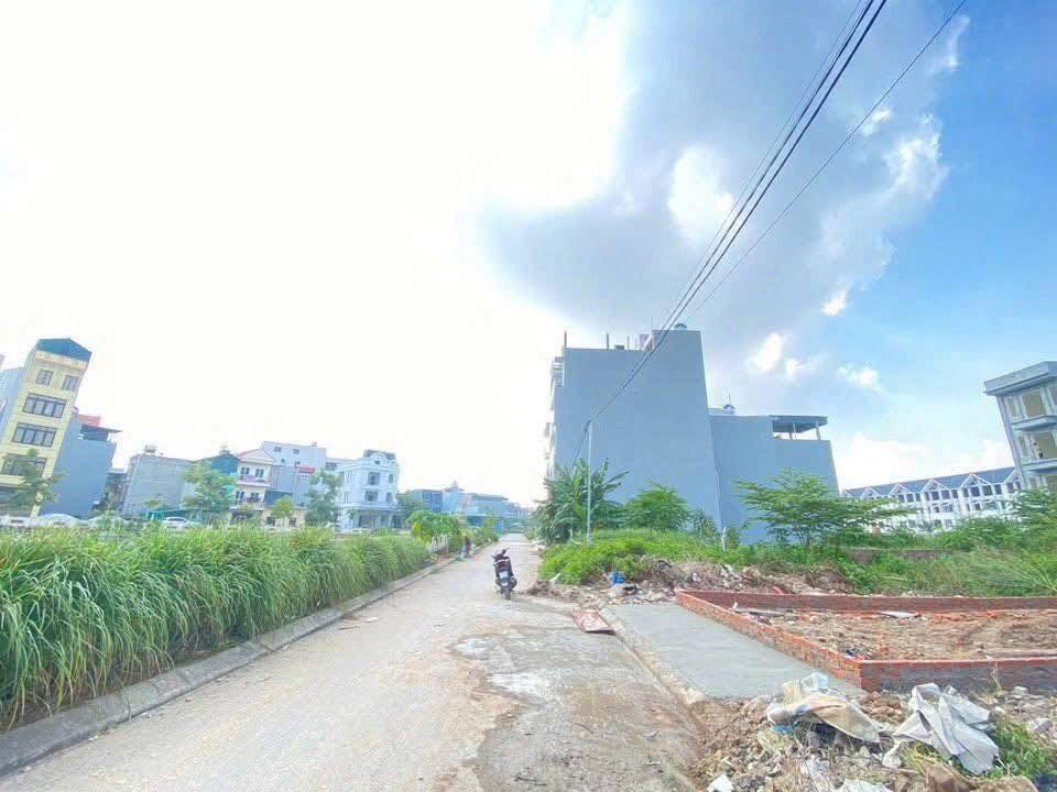 Đất nền Kim Chung Hoài Đức 108.9m² giá chỉ 18 triệu/m² - Lô góc siêu đẹp!