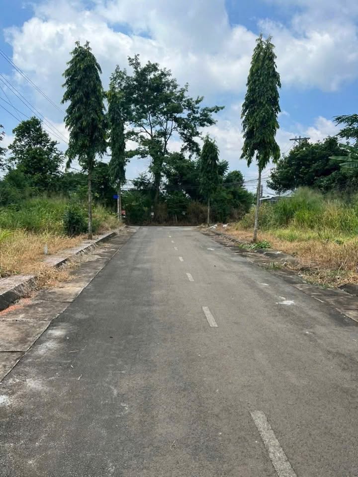 Đất mặt tiền đường nhựa Bình Lộc, Long Khánh 105m² giá chỉ 1.12 tỷ - Cơ hội đầu tư hấp dẫn!