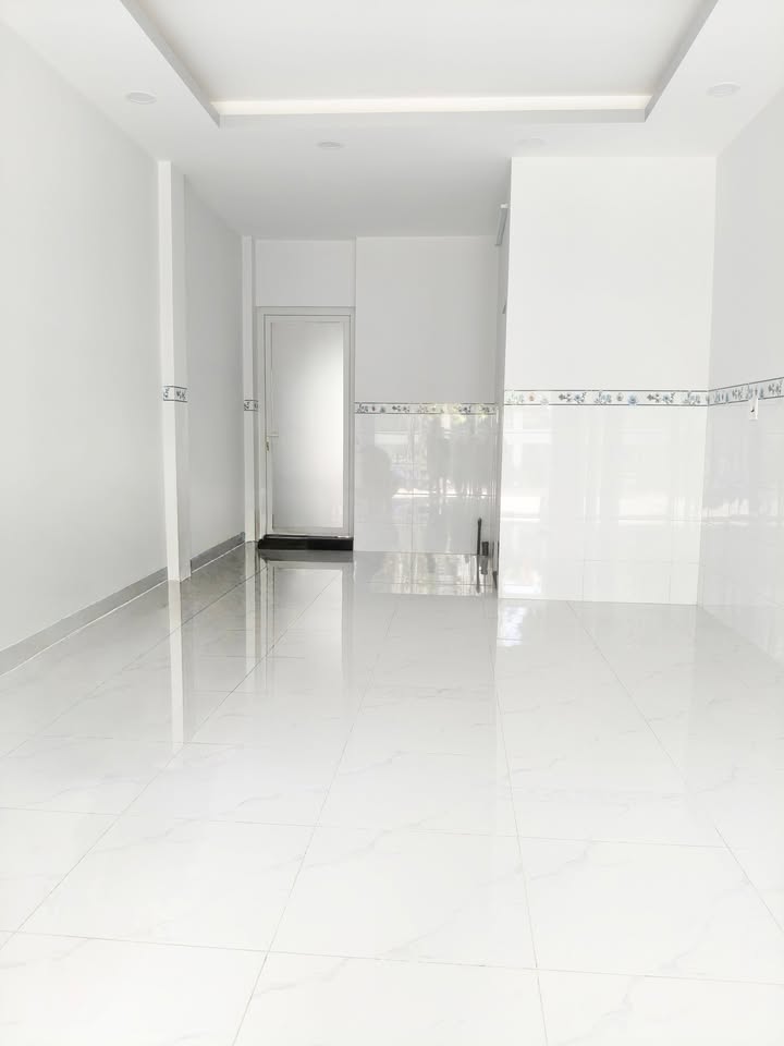 Mặt bằng cho thuê Bà Điểm 32m² giá 8 triệu - Kinh doanh thuận lợi!