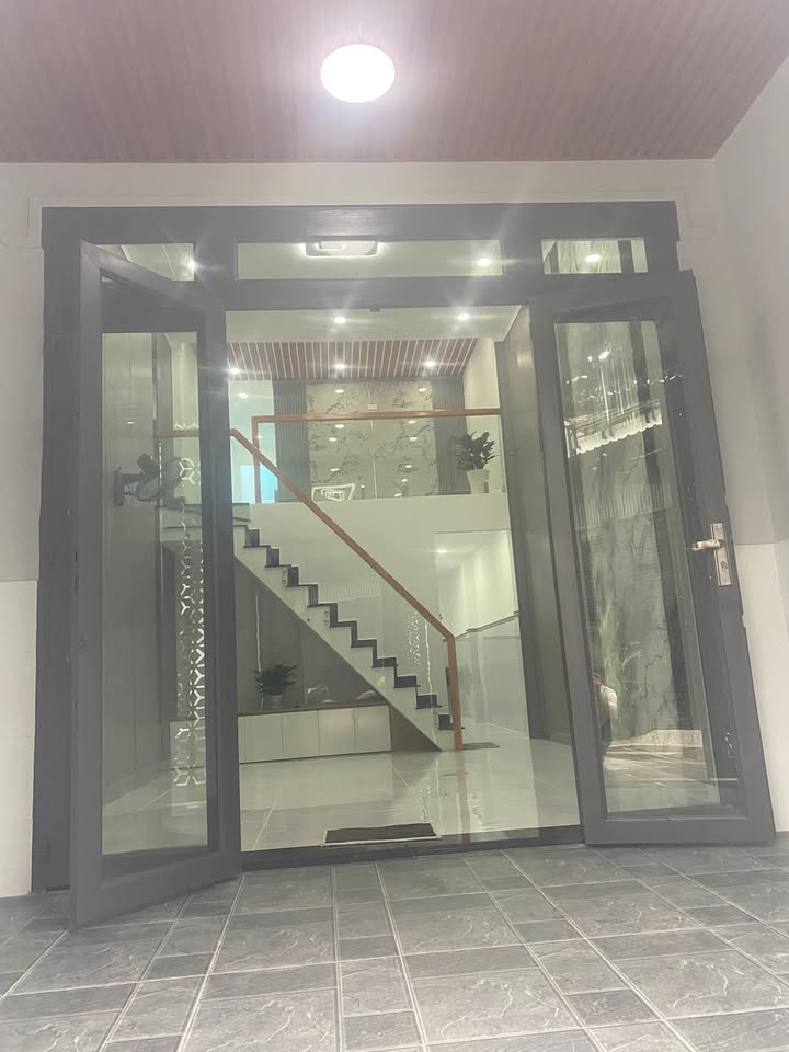 Nhà phố Hiệp Thành 56m² giá 3.99 tỷ - Nội thất cao cấp, sổ hồng chính chủ!