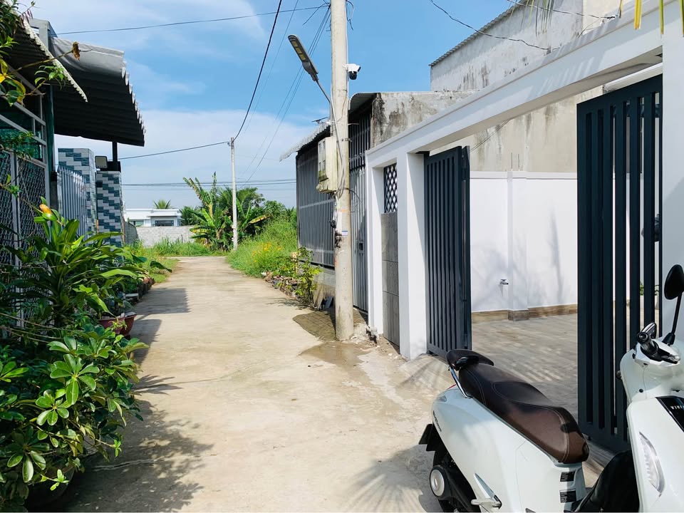 Nhà phố khu nhà Yến Mỹ Hòa, 90m² giá 1.26 tỷ - Thiết kế hiện đại, sẵn sàng vào ở!