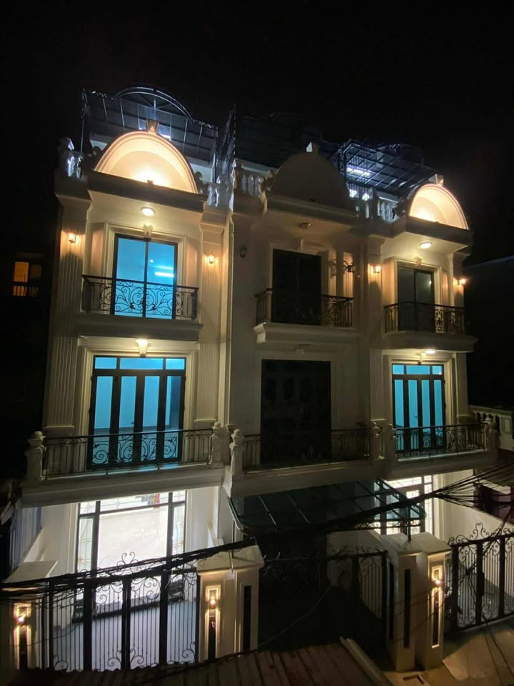 Nhà mặt đường Đinh Công Tráng 57m² giá 4 tỷ - Đầu tư sinh lời ngay!