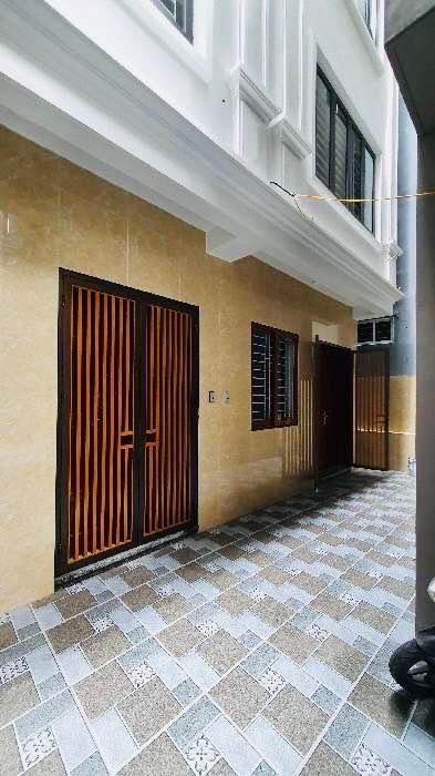 Nhà 5 tầng Xuân Đỉnh 30m² giá 9.6 tỷ - Khu dân cư sầm uất, ô tô vào tận nhà!