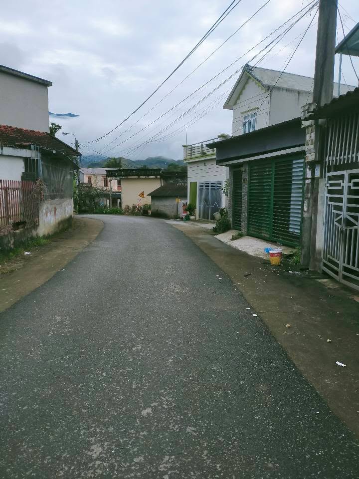 Đất nền 180m² phường Tân Phong, Lai Châu - Giá chỉ 6xx triệu, sổ đỏ chính chủ!