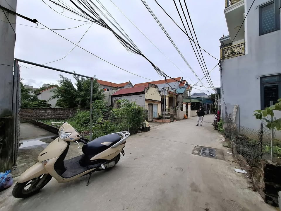 Đất nền thôn Nội Thôn, Vân Tảo 40m² giá tốt - Kinh doanh sầm uất!