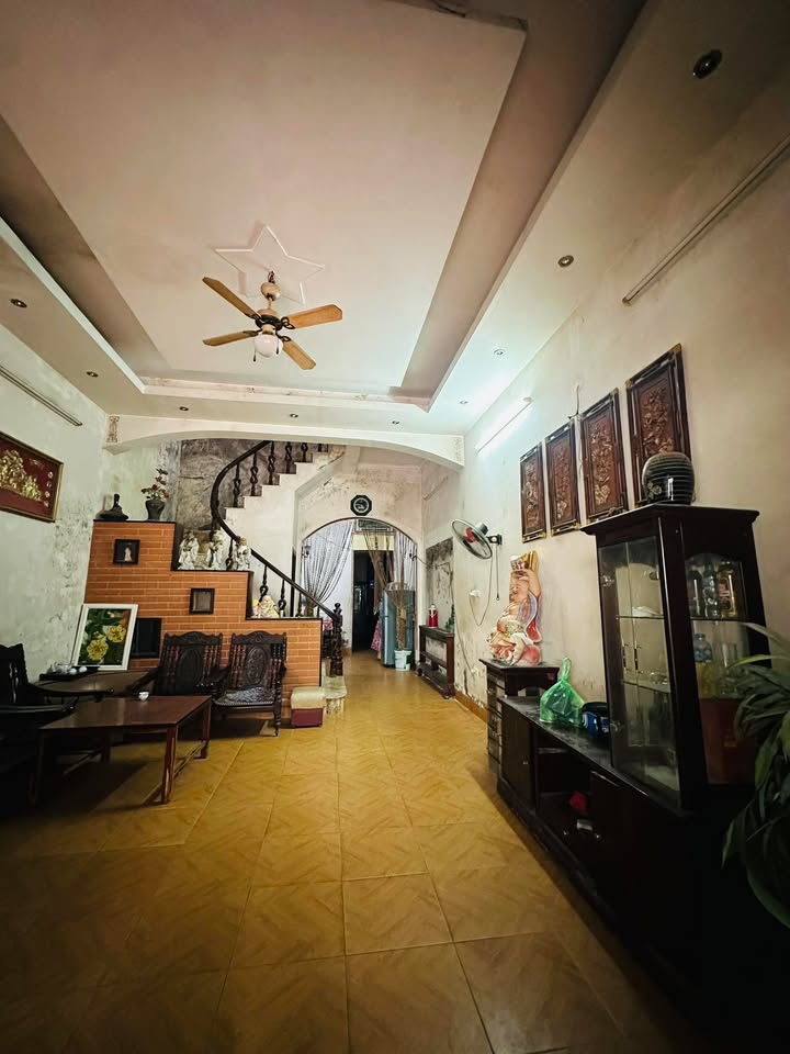 Nhà riêng Tổ 34 Phố Bắc Cầu, 100m² giá 9.5 tỷ - Chính chủ cần bán gấp!