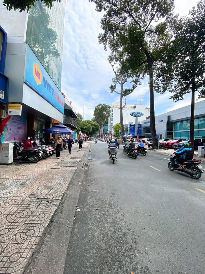 FrontHouse Cao Thắng Q3 68m² giá 33 tỷ - Kinh doanh sầm uất, thương lượng chính chủ!