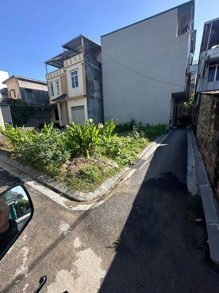 Nhà góc Võng La, Đông Anh 60m² giá 5.5 tỷ - Không gian thoáng đãng, ánh sáng tự nhiên!