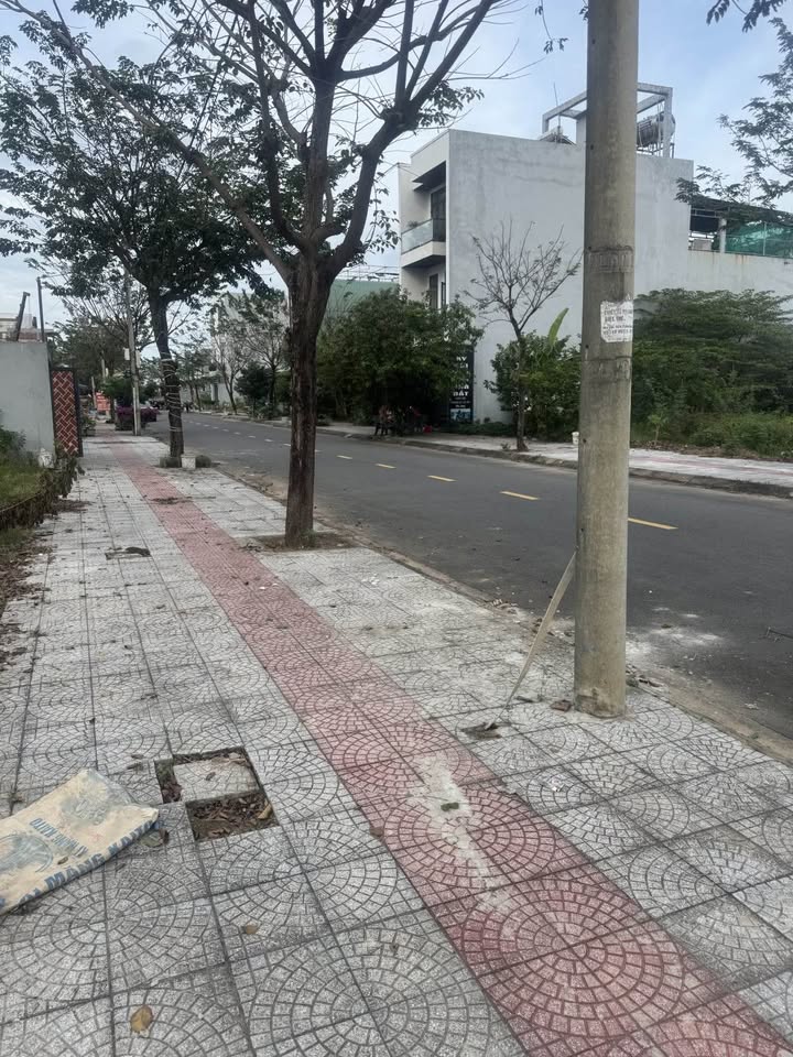 Đất nền lô góc 2 mặt tiền đường 7,5m - Nam Hòa Xuân, Đà Nẵng - Diện tích 165m², giá thỏa thuận!