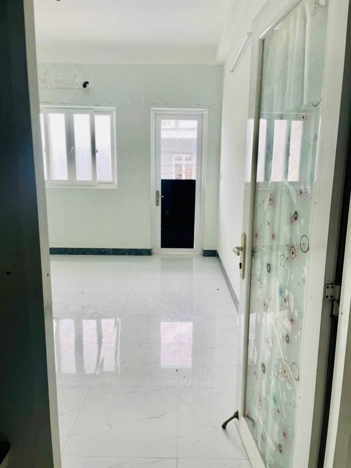 Nhà thuê Bình Tân 72m² giá 10.5 triệu - Phù hợp cho gia đình và kinh doanh