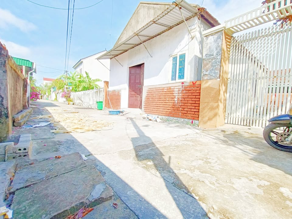 Nhà cấp 4 Xóm 18A, Nghi Liên, Vinh 73m² giá 1.1 tỷ - Gần bệnh viện và sân bay!