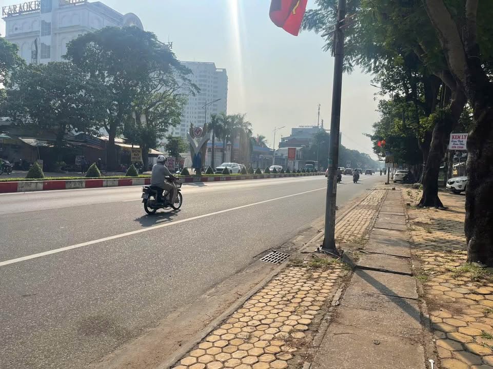 Nhà mặt tiền đường Nguyễn Du, Vinh - Giá thuê thỏa thuận - Vị trí lý tưởng cho kinh doanh!