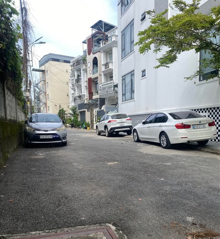 Đất nền Phú Hữu Thủ Đức 58m² giá 3,9 tỷ - Pháp lý rõ ràng, hạ tầng hoàn thiện!