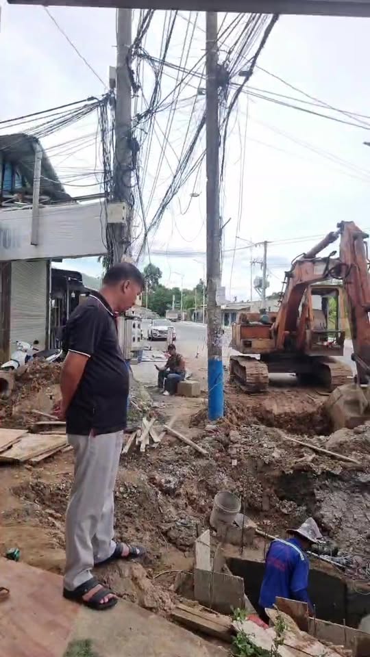 Bán nhà mặt tiền Lê Hồng Phong, Tân Đông Hiệp, 150m² - Cơ hội kinh doanh tốt!