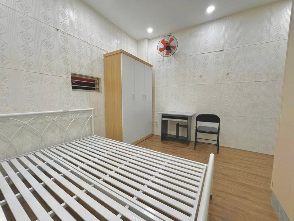 Room for rent Ngõ 60 Dương Khuê, 3 triệu - Không chung chủ, tiện nghi đầy đủ!
