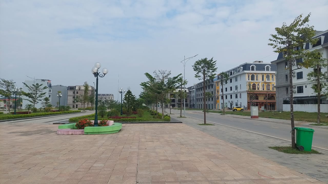 Đất nền Khu đô thị Âu Cơ 120m² giá 2.8 tỷ - Cơ hội đầu tư hấp dẫn!