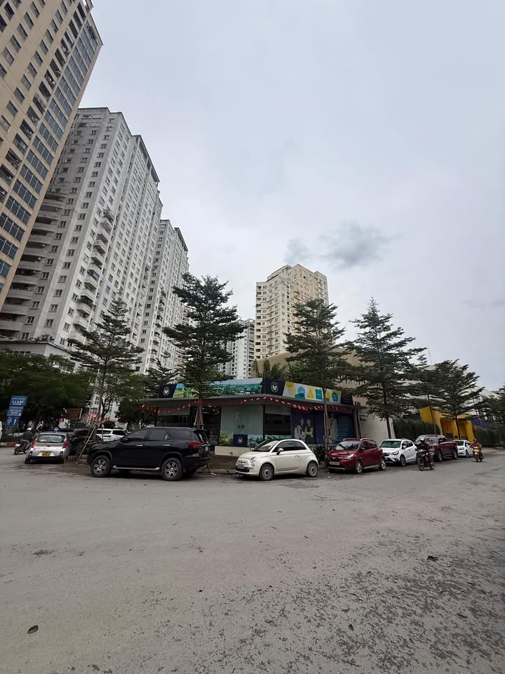 Biệt thự 2 mặt đường Tố Hữu, La Khê, Hà Đông 195m² giá 30 tỷ - View triệu đô, ô tô tránh!