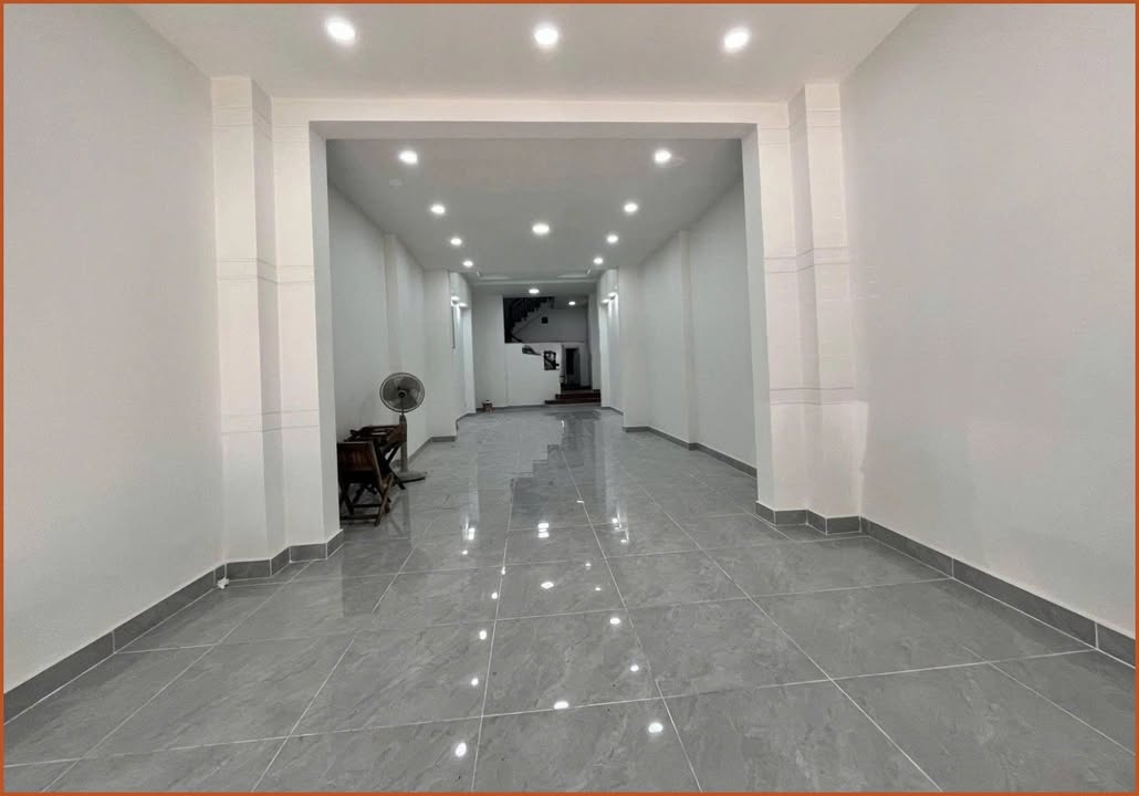 Cho thuê Nhà Mặt tiền đường Võ Thị Sáu, Quận 3, 99m² giá 98 triệu - Phù hợp cho văn phòng và dịch vụ!