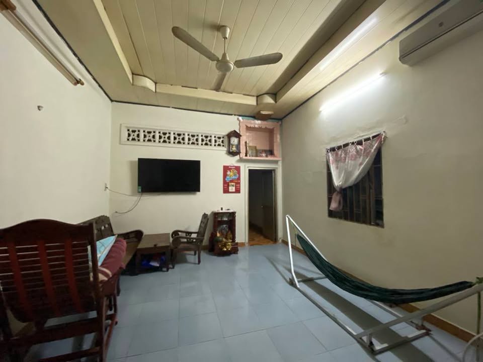 Đất mặt tiền Lê Văn Lương, quận 7, 144m² giá 12 tỷ - Kinh doanh sầm uất!