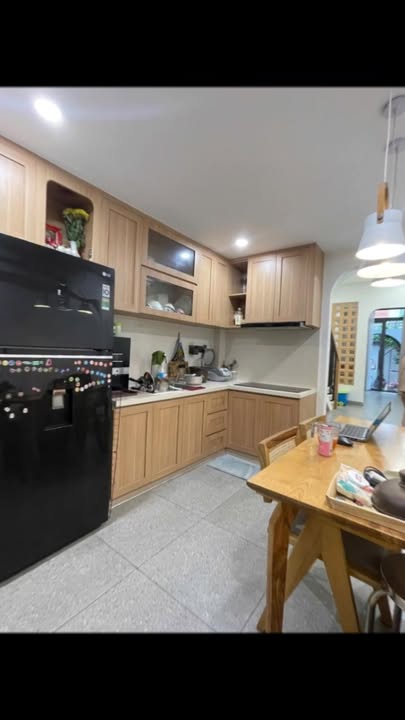 Nhà 2 tầng Tân Bình 52m² giá 5 tỷ - Thiết kế hiện đại, tặng nội thất!