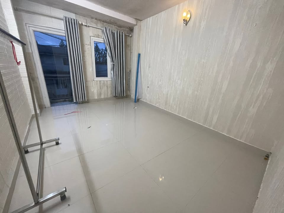 Nhà nguyên căn Đà Lạt 3PN 7 triệu - Ô tô vào tận nhà