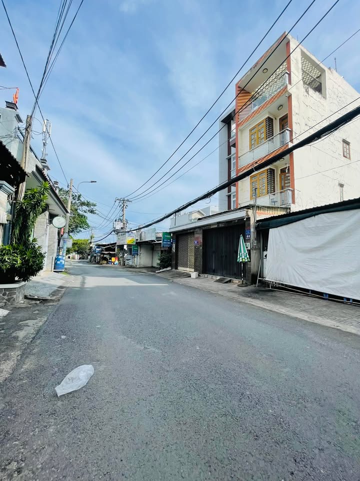 Nhà mặt tiền Tăng Nhơn Phú B 4 tầng 92m² giá 11.7 tỷ - Đầu tư sinh lời ngay!