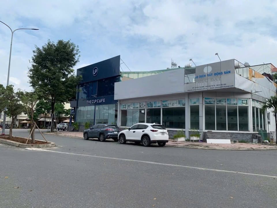 Cho thuê mặt bằng căn góc KDC Phúc Đạt, 300m² giá 50 triệu - Phù hợp showroom, cà phê thương hiệu!