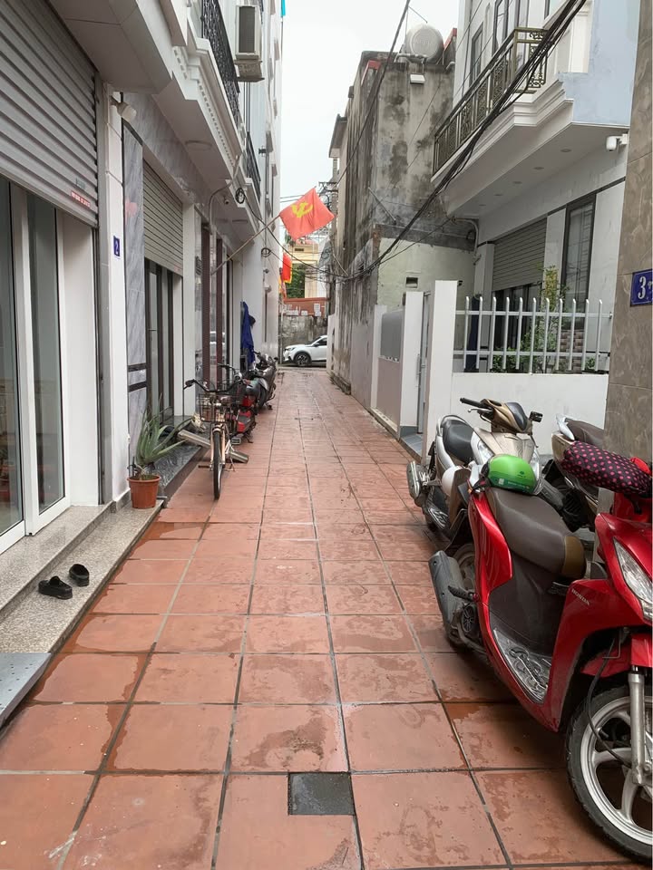Nhà phố 3 tầng tại Ngõ Bùi Thị Tự Nhiên, Hải Phòng 40m² giá 2.75 tỷ - Sổ đỏ chính chủ!