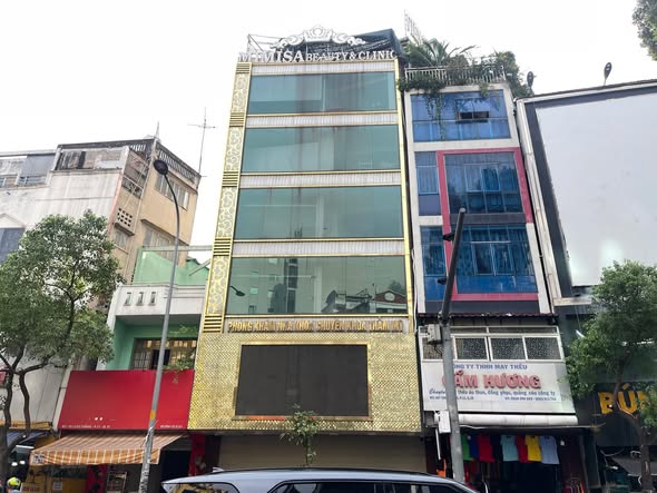 Bán nhà mặt tiền Cao Thắng, Quận 10 - Diện tích 81.4m², giá 60 tỷ - Kinh doanh ngay!