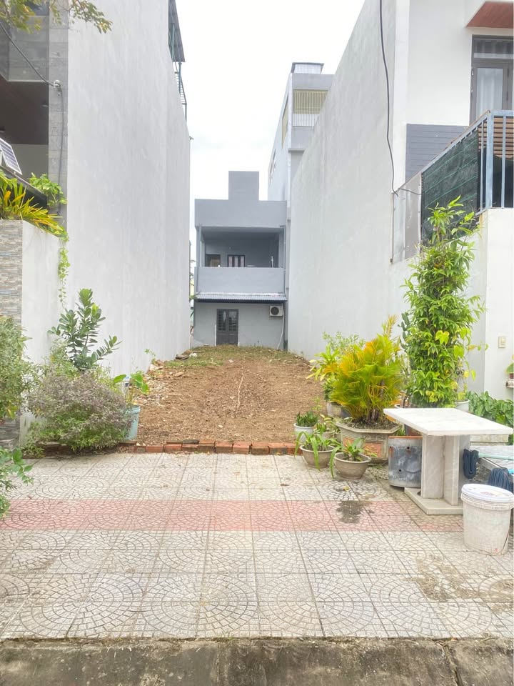 Đất nền Hòa Quý Đà Nẵng 105m² giá 5.35 tỷ - Sổ hồng chính chủ, vị trí đẹp!